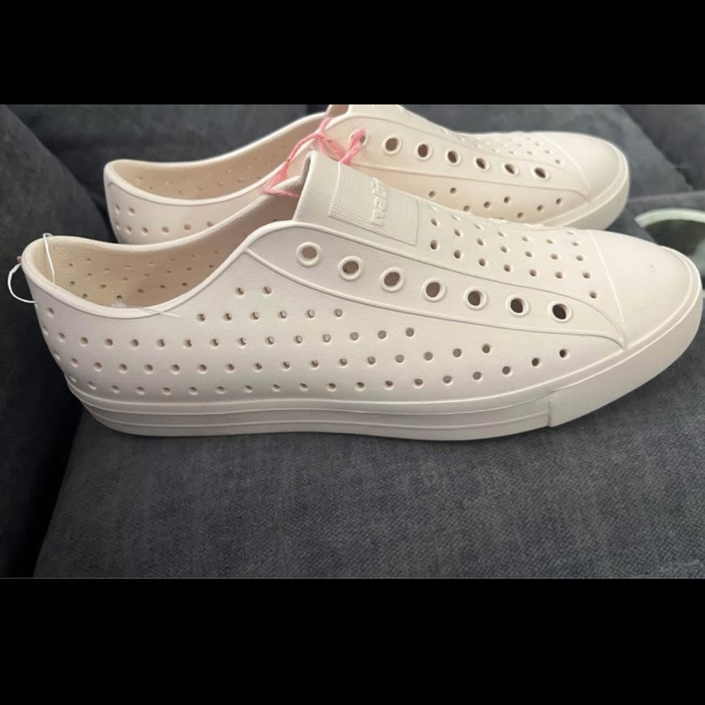 Native : Women's Cream Slip-On Shoes